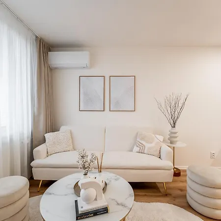 Modern Near Aupark With Ac - Centre